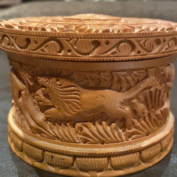 Handcrafted Wooden Powder Box - Picture 3 of 7